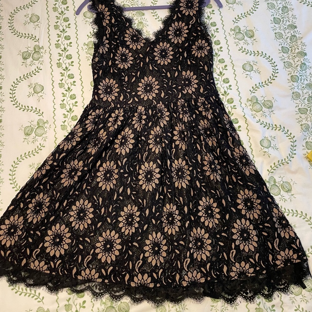 Elegant Black Floral Lace Dress